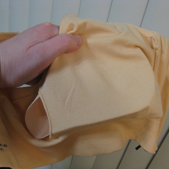 NWOT nude zip front sports bra M med - Picture 5 of 6